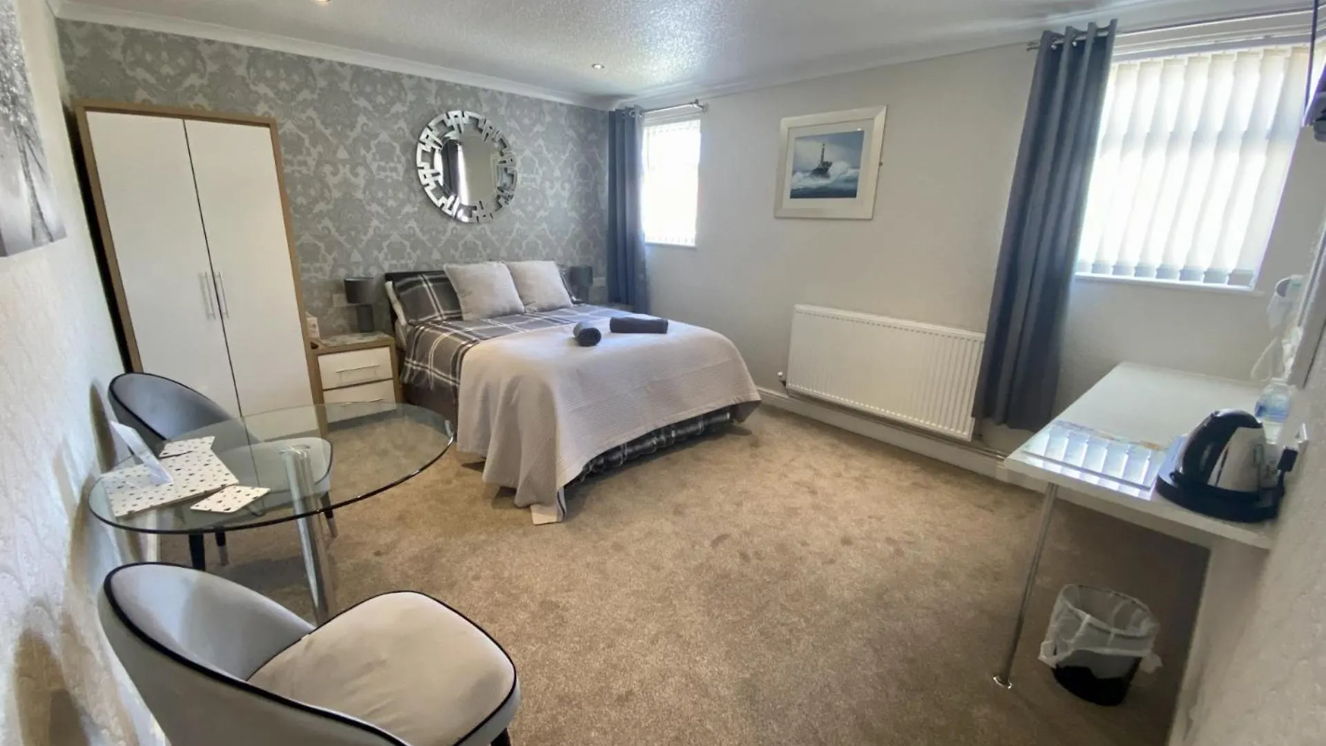 The Libra - Adults Only B&B With Carpark Blackpool Guest house