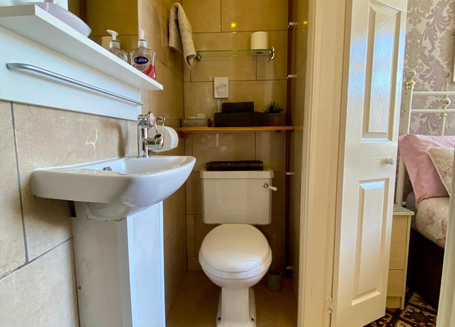 Guest house The Libra - Adults Only B&B With Carpark Blackpool