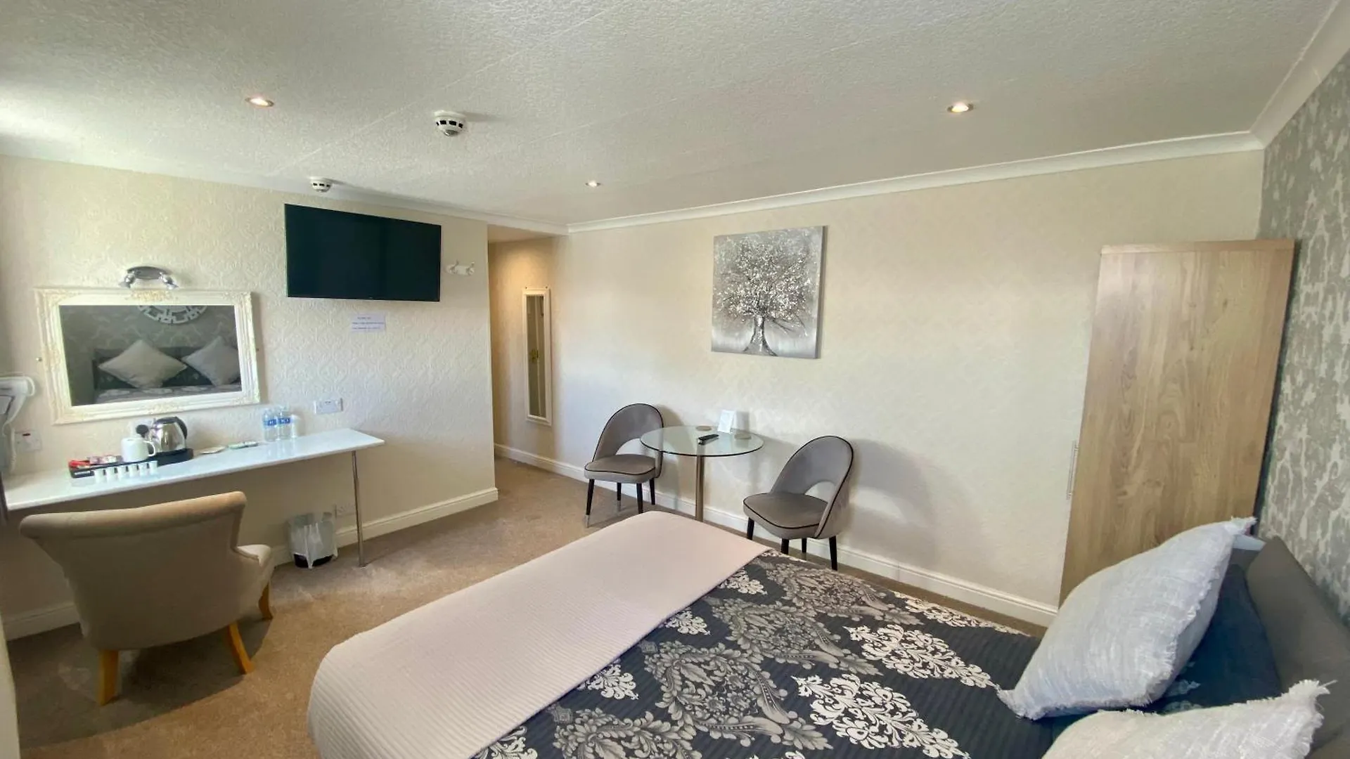 The Libra - Adults Only B&B With Carpark Blackpool Guest house