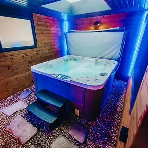 Breeze Luxury Apartment